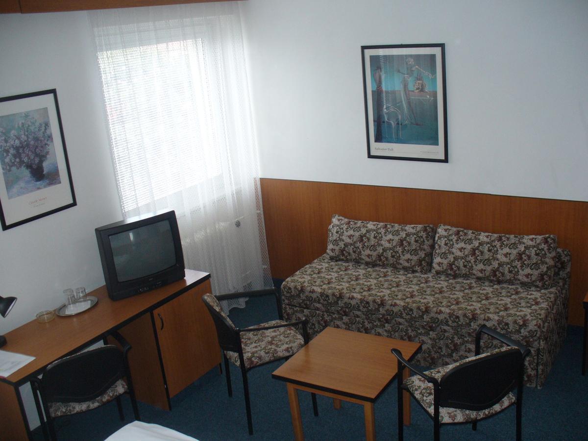 Hotel Morava Uherské Hradiště Εξωτερικό φωτογραφία